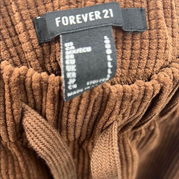 Forever 21 Brown Cargo Pants Relaxed Fit - Picture 7 of 7